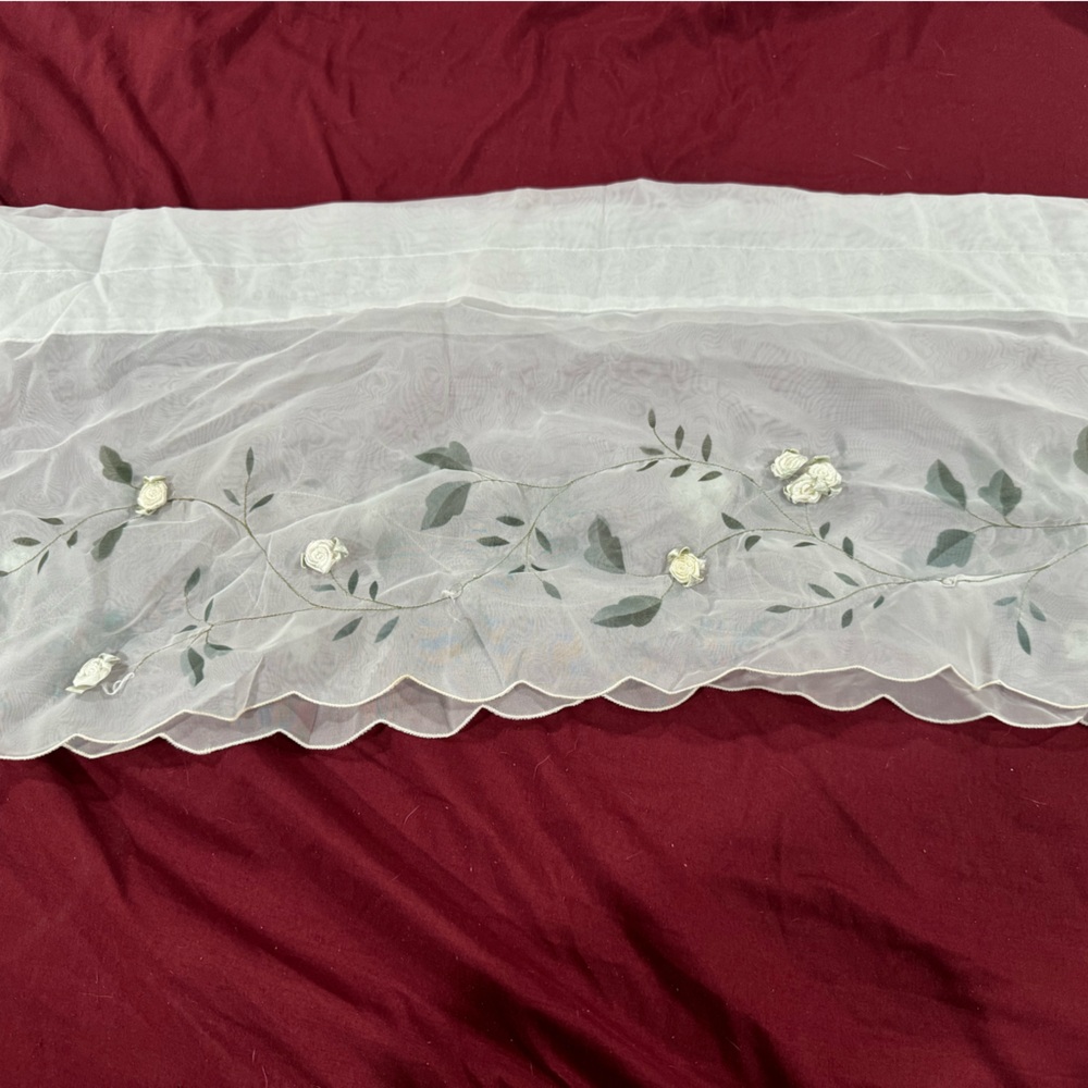 3 piece window curtain set. Perfect condition. - Picture 2 of 5